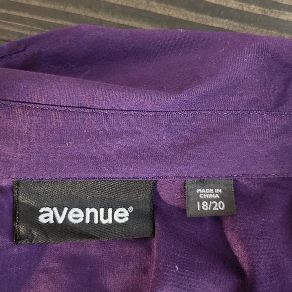 Avenue Wrap Blouse Size 18/20 Purple Three quarter sleeves - Picture 6 of 7